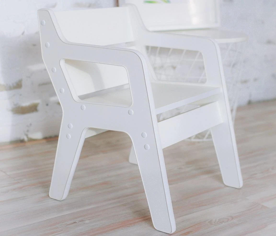 детский стульчик и стол белый