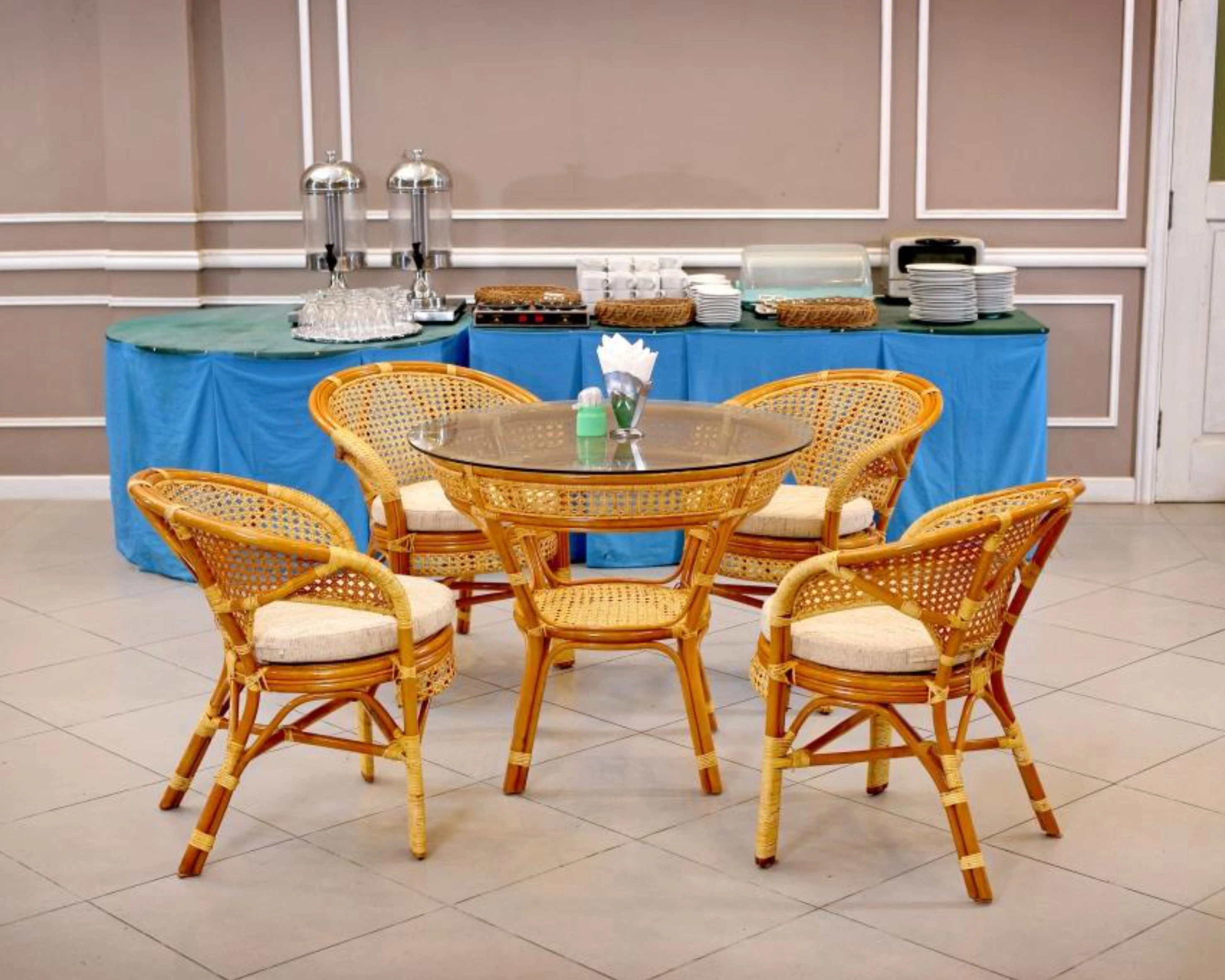 Комплект обеденный java-4 (стол и 2 кресла)